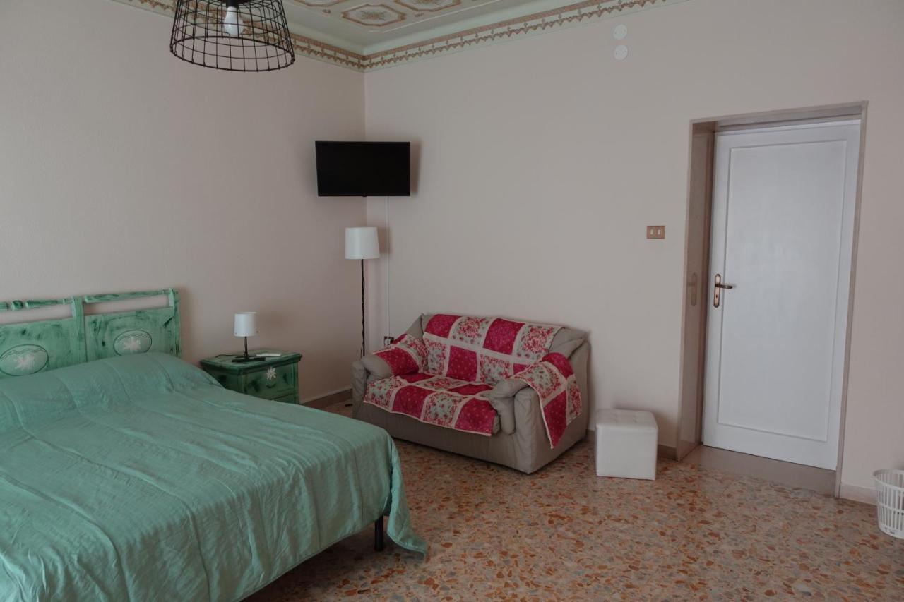 Imperial Room Trani Buitenkant foto